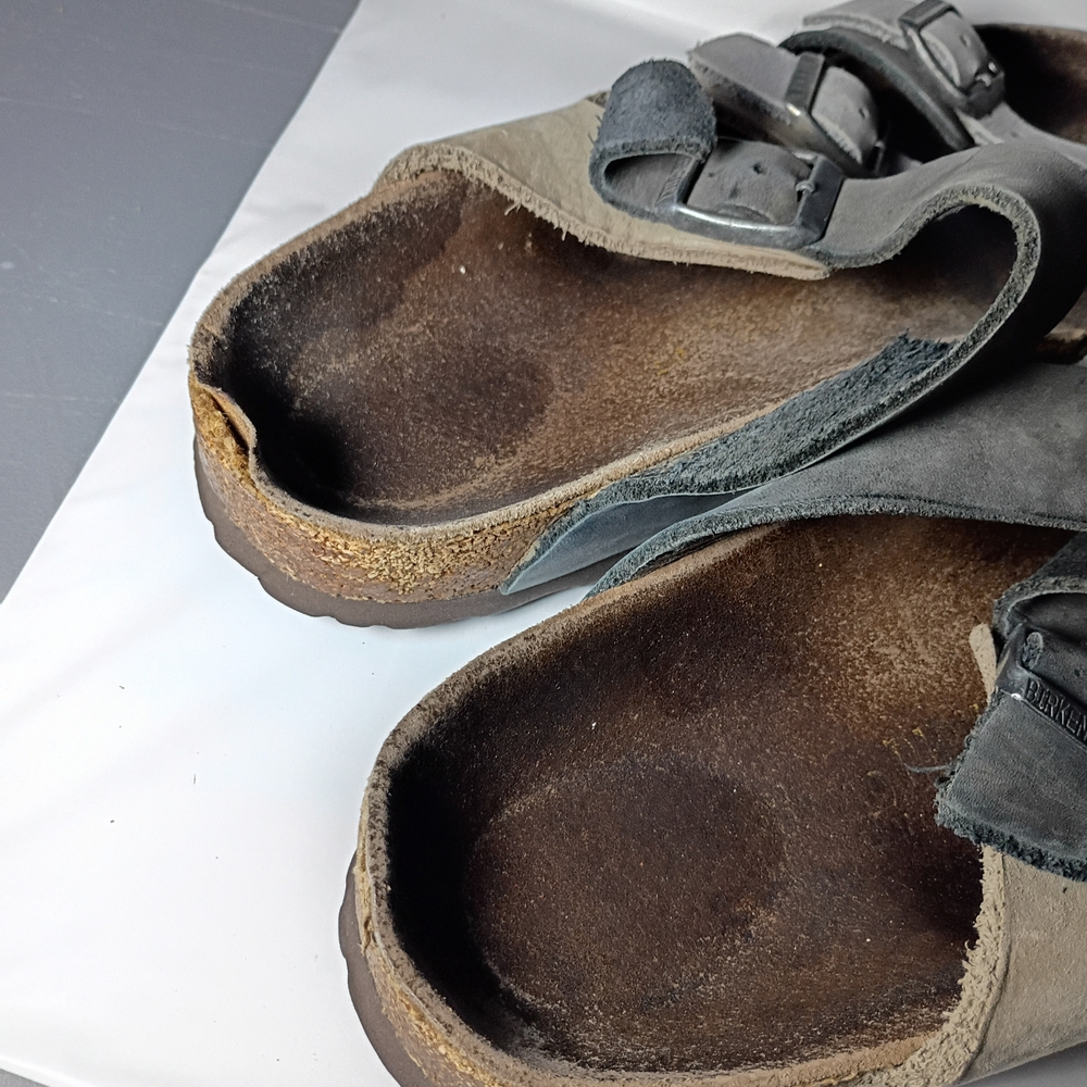 Gray and Black Buckle Sandals - Picture 6 of 11